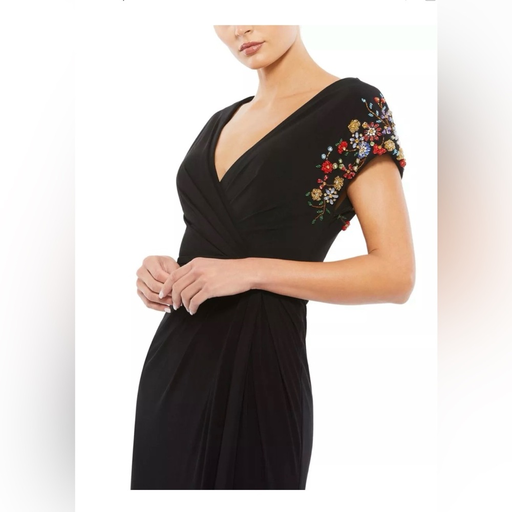 New IEENA Mac Duggal EMBELLISHED SLEEVE JERSEY WRAP GOWN In Black Sz 8 $498